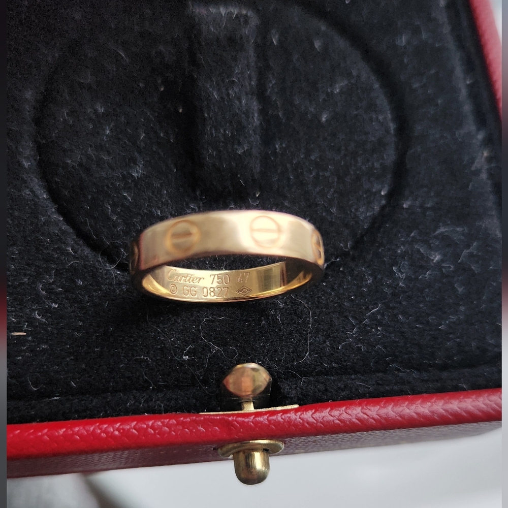 SOLD Cartier LOVE small Gold Ring - Picture 4 of 5
